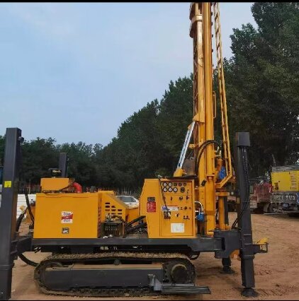 西塞山区岩石井施工