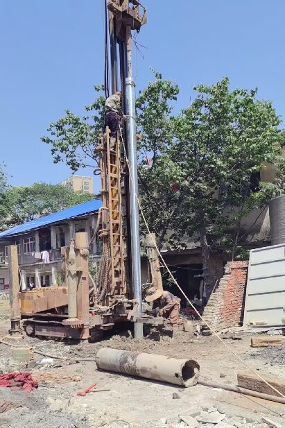 西塞山区岩石井